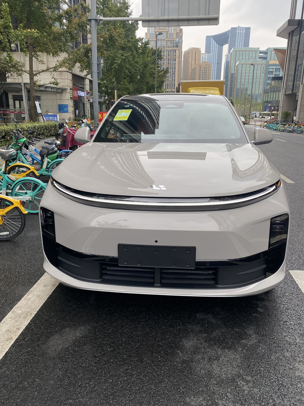 best365 MEGA 高压纯电 MPV